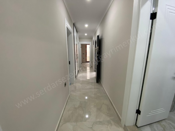 Altınoluk Mah. Edremit Satılık Daire |  3+1 Oda | 130M2 9.500.000Tl  Krediye Uygun  | 2. Kat | Kat Kaloriferi | 1 Banyo | 3 Yatak Odası Resim-5