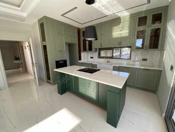 Altınolukta Havuzlu Müstakil Deniz Manzaralı 4+1 Satılık Villa Edremit Altınoluk Mah