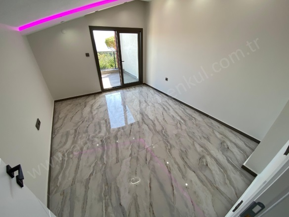 Altınoluk Mah. Edremit Satılık Villa |  3+2 Oda | 180M2 17.000.000Tl | Tripleks | Yerden Isıtma | 3 Banyo | 3 Yatak Odası Resim-2