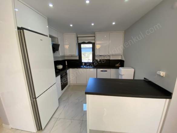 Narlı Mah. Edremit Satılık Villa |  3+1 Oda | 140M2 22.000.000Tl  Krediye Uygun  Eşyalı  | Müstakil | Kat Kaloriferi | 2 Banyo | 3 Yatak Odası Resim-3