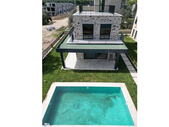 Güre Mah. Edremit Satılık Villa |  4+1 Oda | 280M2 21.500.000Tl  Krediye Uygun  | Müstakil | Yerden Isıtma | 3 Banyo | 4 Yatak Odası Resim-3