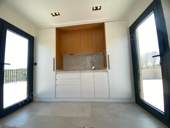 Güre Mah. Edremit Satılık Villa |  4+1 Oda | 280M2 21.500.000Tl  Krediye Uygun  | Müstakil | Yerden Isıtma | 3 Banyo | 4 Yatak Odası Resim-4