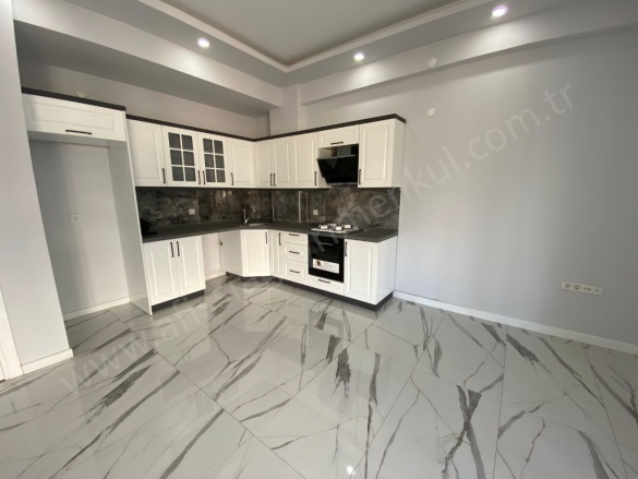 Altınoluk Mah. Edremit Satılık Daire |  4+1 Oda | 160M2 13.000.000Tl  Krediye Uygun  | Tripleks | Kat Kaloriferi | 3 Banyo | 4 Yatak Odası Resim-4