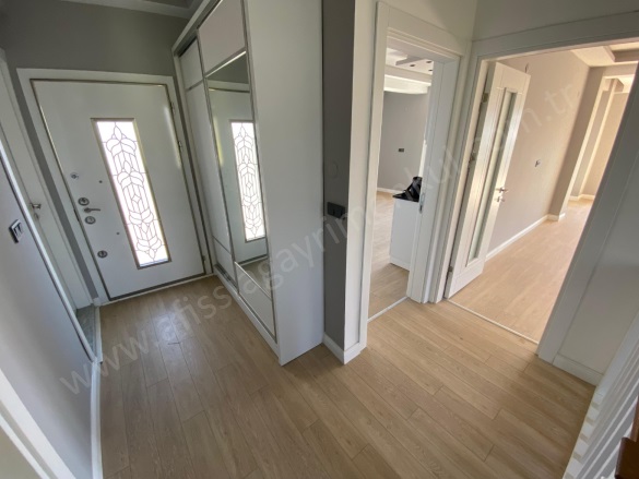 Altınoluk Mah. Edremit Satılık Villa |  4+1 Oda | 190M2 16.500.000Tl  Krediye Uygun  | Müstakil | Kat Kaloriferi | 3 Banyo | 4 Yatak Odası Resim-3