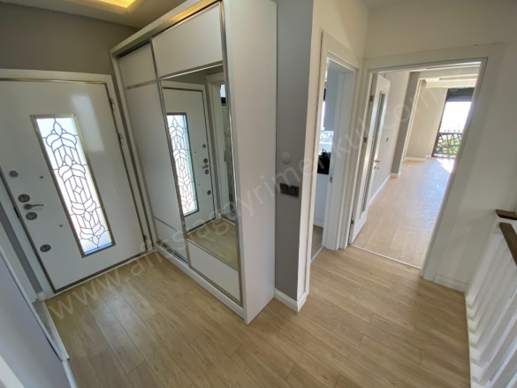 Altınoluk Mah. Edremit Satılık Villa |  4+1 Oda | 190M2 16.500.000Tl  Krediye Uygun  | Müstakil | Kat Kaloriferi | 3 Banyo | 4 Yatak Odası Resim-5