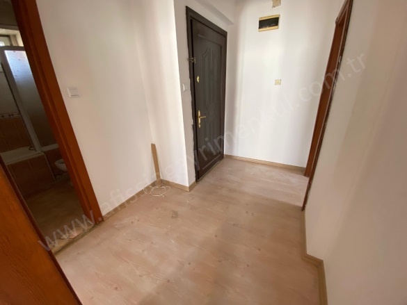 Altınoluk Mah. Edremit Satılık Daire |  2+1 Oda | 80M2 4.750.000Tl  Krediye Uygun  | 3. Kat | Kat Kaloriferi | 1 Banyo | 2 Yatak Odası Resim-5