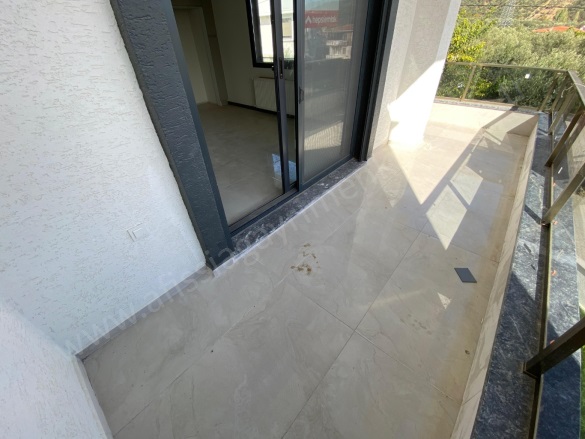 Altınoluk Mah. Edremit Satılık Daire |  3+1 Oda | 180M2 9.500.000Tl  Krediye Uygun  | Dubleks | Kat Kaloriferi | 3 Banyo | 3 Yatak Odası Resim-5