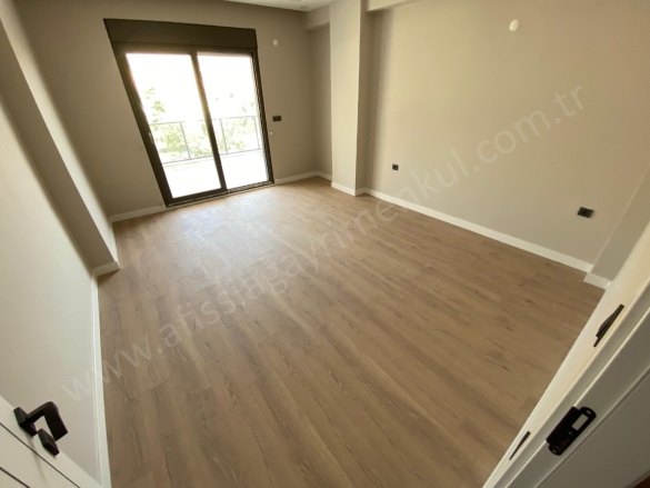 Altınoluk Mah. Edremit Satılık Daire |  3+1 Oda | 150M2 9.500.000Tl  Krediye Uygun  | Dubleks | Kat Kaloriferi | 2 Banyo | 3 Yatak Odası Resim-3