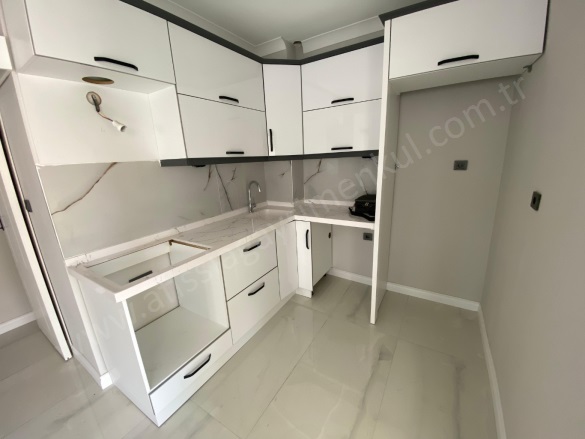 Altınoluk Mah. Edremit Satılık Daire |  1.5+1 Oda | 75M2 5.250.000Tl  Krediye Uygun  | 3. Kat | Kat Kaloriferi | 1 Banyo | 1 Yatak Odası Resim-4