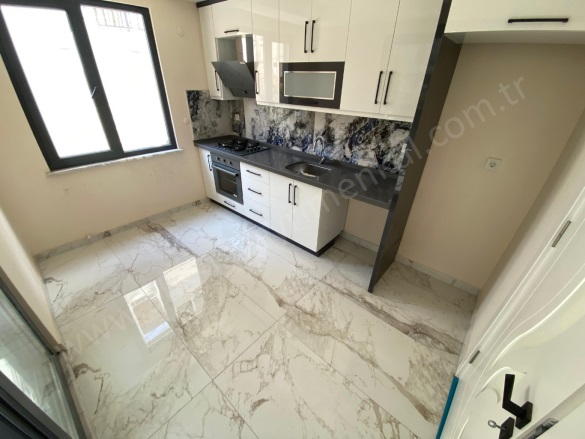 Altınoluk Mah. Edremit Satılık Daire |  2+1 Oda | 100M2 8.250.000Tl  Krediye Uygun  | Yüksek Giriş | Klima | 1 Banyo | 2 Yatak Odası Resim-4