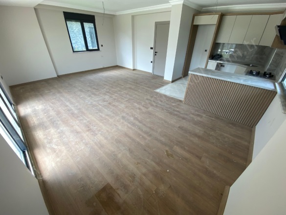 Güre Mah. Edremit Satılık Villa |  3+1 Oda | 170M2 13.500.000Tl  Krediye Uygun  | Tripleks | Kat Kaloriferi | 3 Banyo | 3 Yatak Odası Resim-4