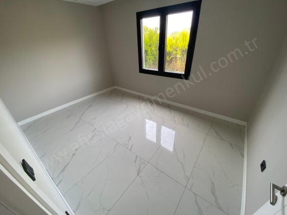 Güre Mah. Edremit Satılık Daire |  1+1 Oda | 65M2 4.950.000Tl  Krediye Uygun  | Giriş Katı | Yerden Isıtma | 1 Banyo | 1 Yatak Odası Resim-2