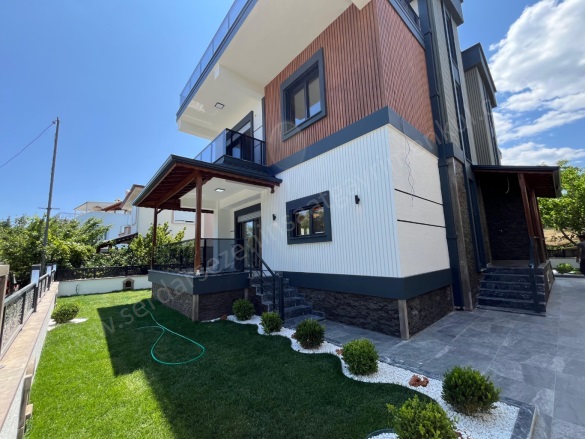 Altınoluk Mah. Edremit Satılık Villa |  4+1 Oda | 175M2 18.250.000Tl  Krediye Uygun  | Tripleks | Yerden Isıtma | 3 Banyo | 4 Yatak Odası Resim-1