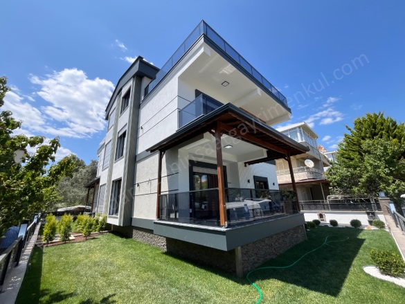 Altınoluk Mah. Edremit Satılık Villa |  4+1 Oda | 175M2 18.250.000Tl  Krediye Uygun  | Tripleks | Yerden Isıtma | 3 Banyo | 4 Yatak Odası Resim-2