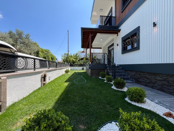 Altınoluk Mah. Edremit Satılık Villa |  4+1 Oda | 175M2 18.250.000Tl  Krediye Uygun  | Tripleks | Yerden Isıtma | 3 Banyo | 4 Yatak Odası Resim-3