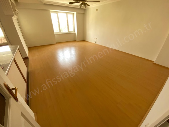 Altınoluk Mah. Edremit Satılık Daire |  3+1 Oda | 140M2 5.700.000Tl  Krediye Uygun  | 3. Kat | Klima | 2 Banyo | 3 Yatak Odası Resim-1