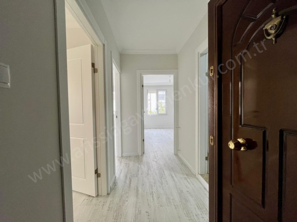 Altınoluk Mah. Edremit Satılık Daire |  2+1 Oda | 95M2 5.950.000Tl  Krediye Uygun  | 1. Kat | Klima | 1 Banyo | 2 Yatak Odası Resim-2