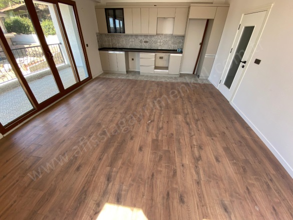 Narlı Mah. Edremit Satılık Villa |  4.5+1 Oda | 180M2 11.000.000Tl  Krediye Uygun  | Tripleks | Kat Kaloriferi | 3 Banyo | 4 Yatak Odası Resim-5