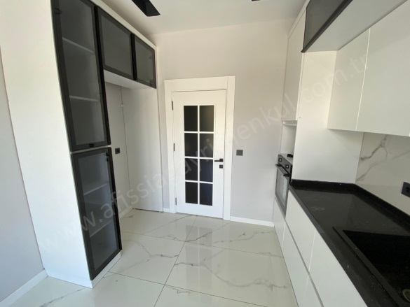 Güre Cumhuriyet Mah. Edremit Satılık Villa |  4+1 Oda | 180M2 17.500.000Tl  Krediye Uygun  Eşyalı  | Villa | Kat Kaloriferi | 3 Banyo | 4 Yatak Odası Resim-4