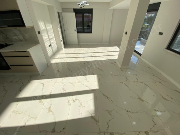 Altınoluk Mah. Edremit Satılık Daire |  3+1 Oda | 175M2 9.850.000Tl  Krediye Uygun  | Tripleks | Kat Kaloriferi | 3 Banyo | 3 Yatak Odası Resim-1