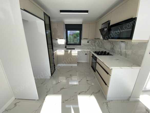 Altınoluk Merkezde Uygun Fiyat Villa 3+1 Satılık Daire Edremit Mah