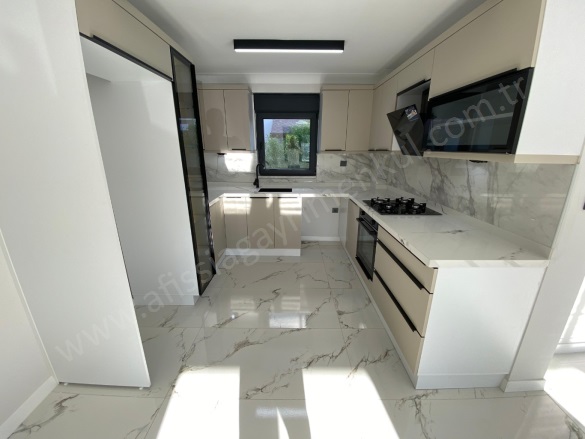 Altınoluk Mah. Edremit Satılık Daire |  3+1 Oda | 175M2 9.850.000Tl  Krediye Uygun  | Tripleks | Kat Kaloriferi | 3 Banyo | 3 Yatak Odası Resim-2