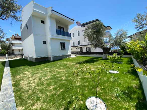 Altınolukta 5+1 Deniz Manzaralı Trıplex Lar Satılık Villa Edremit Altınoluk Mah