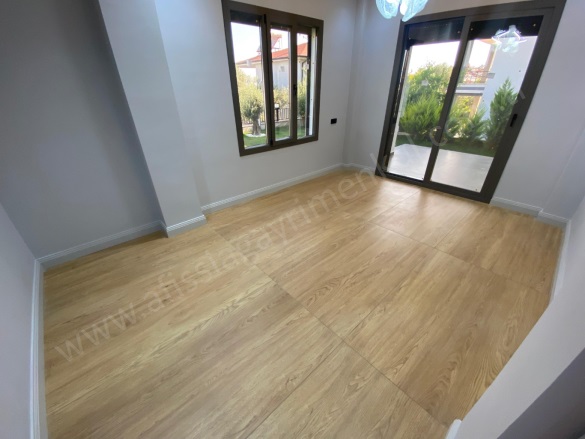 Narlı Mah. Edremit Satılık Villa |  4+1 Oda | 200M2 45.000.000Tl  Krediye Uygun  | Müstakil | Yerden Isıtma | 4 Banyo | 4 Yatak Odası Resim-3