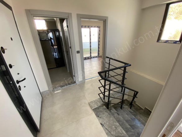 Altınoluk Mah. Edremit Satılık Daire |  4+1 Oda | 145M2 10.500.000Tl  Krediye Uygun  | Dubleks | Kat Kaloriferi | 2 Banyo | 4 Yatak Odası Resim-3