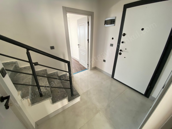 Altınoluk Mah. Edremit Satılık Daire |  2+1 Oda | 120M2 7.750.000Tl  Krediye Uygun  | Dubleks | Kat Kaloriferi | 2 Banyo | 2 Yatak Odası Resim-4