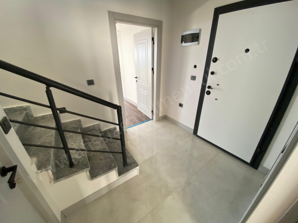 Altınoluk Mah. Edremit Satılık Daire |  2+1 Oda | 120M2 8.500.000Tl  Krediye Uygun  | Dubleks | Kat Kaloriferi | 2 Banyo | 2 Yatak Odası Resim-4