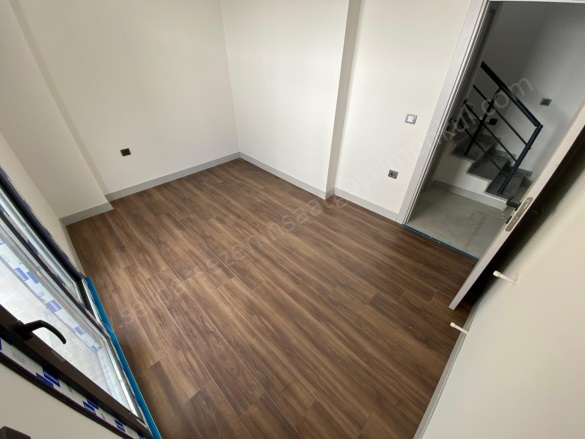 Altınoluk Mah. Edremit Satılık Daire |  2+1 Oda | 120M2 7.750.000Tl  Krediye Uygun  | Dubleks | Kat Kaloriferi | 2 Banyo | 2 Yatak Odası Resim-5