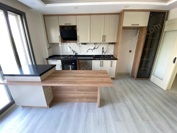 Narlı Mah. Edremit Satılık Villa |  5+1 Oda | 185M2 19.000.000Tl  Krediye Uygun  | Tripleks | Yerden Isıtma | 4 Banyo | 5 Yatak Odası Resim-2