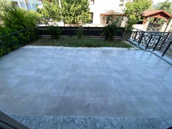 Altınoluk Narlıda Denize 200 Mt Trıplex 5+1 Satılık Villa Edremit Narlı Mah