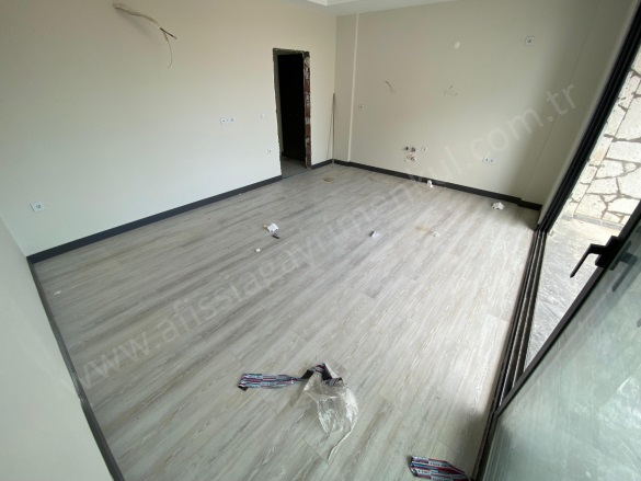 Çamlıbel Mah. Edremit Satılık Daire |  1+1 Oda | 60M2 3.500.000Tl  Krediye Uygun  | 2. Kat | Kat Kaloriferi | 1 Banyo | 1 Yatak Odası Resim-3