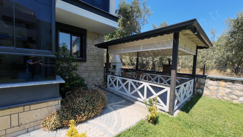 Altınoluk Mah. Edremit Satılık Villa |  4+1 Oda | 180M2 24.500.000Tl  Krediye Uygun  | Tripleks | Yerden Isıtma | 3 Banyo | 4 Yatak Odası Resim-1