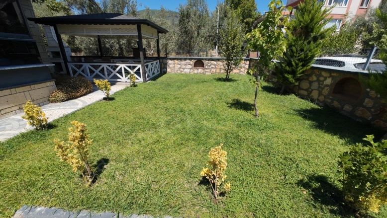 Altınoluk Mah. Edremit Satılık Villa |  4+1 Oda | 180M2 24.500.000Tl  Krediye Uygun  | Tripleks | Yerden Isıtma | 3 Banyo | 4 Yatak Odası Resim-2