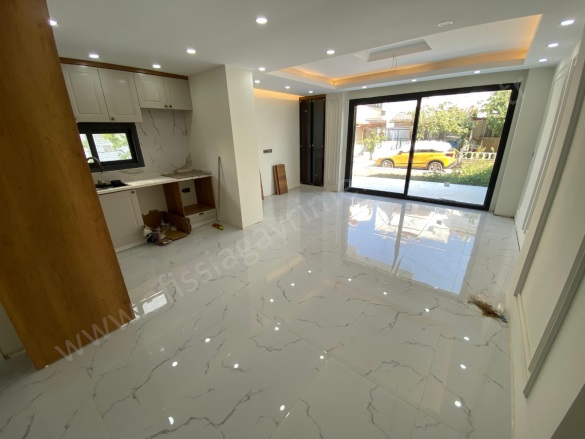 Güre Cumhuriyet Mah. Edremit Satılık Villa |  4+1 Oda | 170M2 16.500.000Tl  Krediye Uygun  | Tripleks | Yerden Isıtma | 3 Banyo | 4 Yatak Odası Resim-1