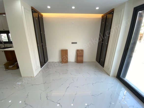 Güre Cumhuriyet Mah. Edremit Satılık Villa |  4+1 Oda | 170M2 16.500.000Tl  Krediye Uygun  | Tripleks | Yerden Isıtma | 3 Banyo | 4 Yatak Odası Resim-2