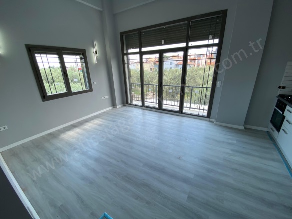 Mıhlı Mah-Küçükkuyu Köyü. Ayvacık Satılık Daire |  1+1 Oda | 60M2 4.750.000Tl  Krediye Uygun  | 2. Kat | Yerden Isıtma | 1 Banyo | 1 Yatak Odası Resim-1