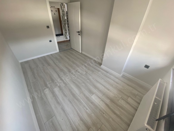 Akçay Mah. Edremit Satılık Daire |  3+1 Oda | 130M2 9.000.000Tl  Krediye Uygun  | 3. Kat | Doğalgaz(Kombi) | 2 Banyo | 3 Yatak Odası Resim-4