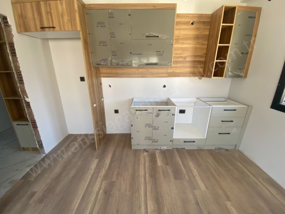 Altınoluk Mah. Edremit Satılık Daire |  1+1 Oda | 65M2 5.750.000Tl  Krediye Uygun  | 3. Kat | Yerden Isıtma | 1 Banyo | 1 Yatak Odası Resim-5