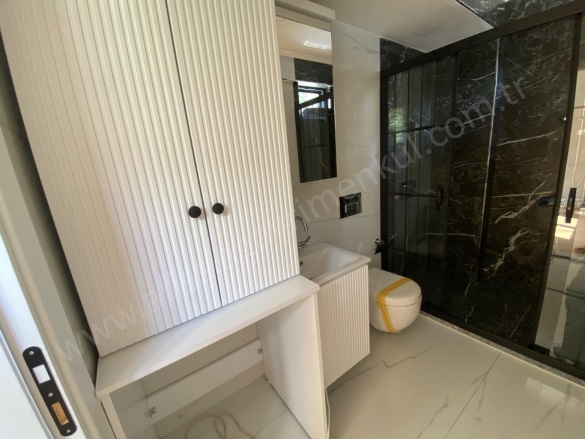 Altınoluk Mah. Edremit Satılık Daire |  3+1 Oda | 110M2 8.250.000Tl  Krediye Uygun  | Yüksek Giriş | Klima | 2 Banyo | 3 Yatak Odası Resim-3