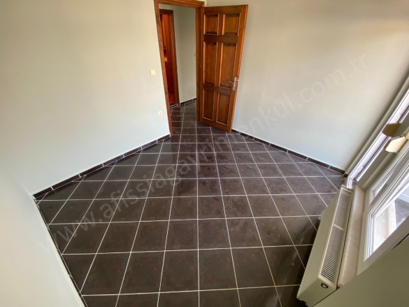 Altınoluk Mah. Edremit Satılık Daire |  4+1 Oda | 140M2 8.700.000Tl  Krediye Uygun  | 3. Kat | Isı Pompası | 1 Banyo | 4 Yatak Odası Resim-3