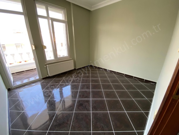 Altınoluk Mah. Edremit Satılık Daire |  4+1 Oda | 140M2 8.700.000Tl  Krediye Uygun  | 3. Kat | Isı Pompası | 1 Banyo | 4 Yatak Odası Resim-4