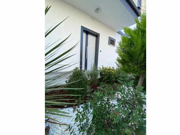 Küçükkuyu Mıhlıda Denize 50 Mt Trıplex 5+1 Satılık Villa Ayvacık Mıhlı Mah-Küçükkuyu Köyü