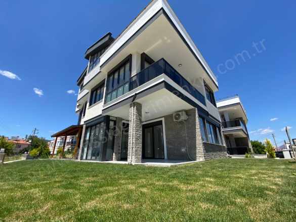 Küçükkuyu Mıhlıda Denize 50 Mt Trıplex 4+1 Satılık Villa Ayvacık Mıhlı Mah-Küçükkuyu Köyü