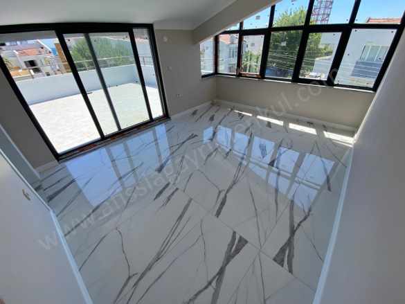 Küçükkuyu Mıhlıda Denize 50 Mt Trıplex 4+1 Satılık Villa Ayvacık Mıhlı Mah-Küçükkuyu Köyü