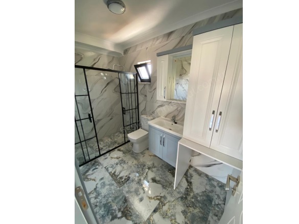 Altınoluk Mah. Edremit Satılık Villa |  4+1 Oda | 145M2 14.000.000Tl  Krediye Uygun  | Tripleks | Kat Kaloriferi | 3 Banyo | 4 Yatak Odası Resim-2