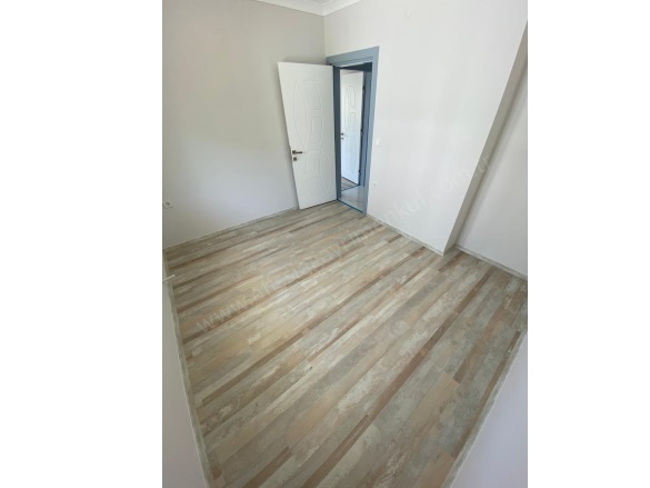 Altınoluk Mah. Edremit Satılık Villa |  4+1 Oda | 145M2 14.000.000Tl  Krediye Uygun  | Tripleks | Kat Kaloriferi | 3 Banyo | 4 Yatak Odası Resim-4